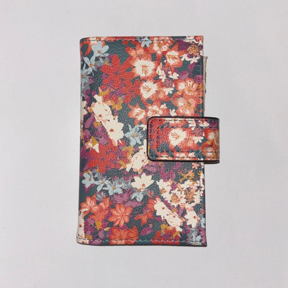 Flower wallet